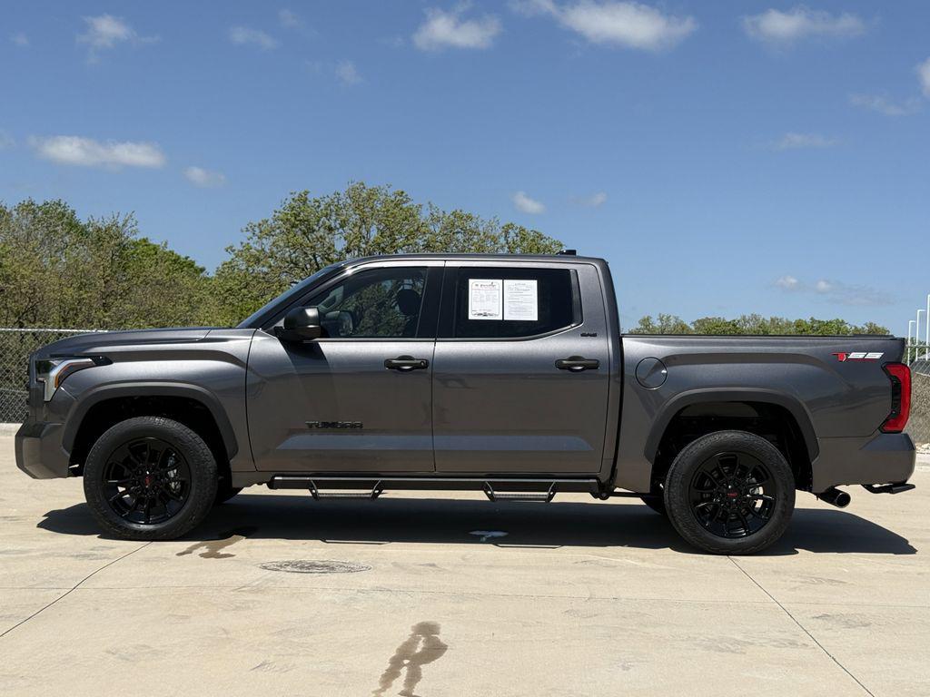 TOYOTA TUNDRA - 3