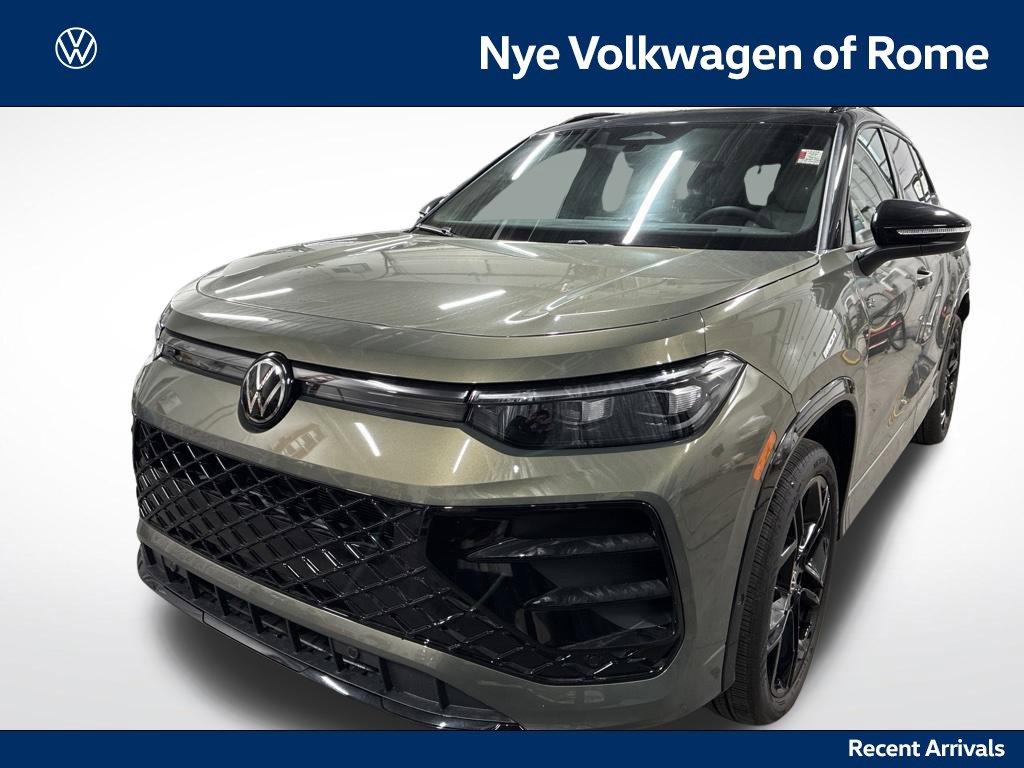 New 2026 Volkswagen Tiguan 2.0T SE R-Line Black