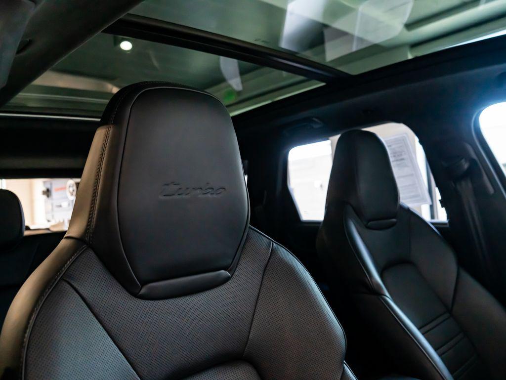 صورة مصغرة 32 لـ 2025 Porsche CAYENNE CAYENNE TURBO E-HYBRID