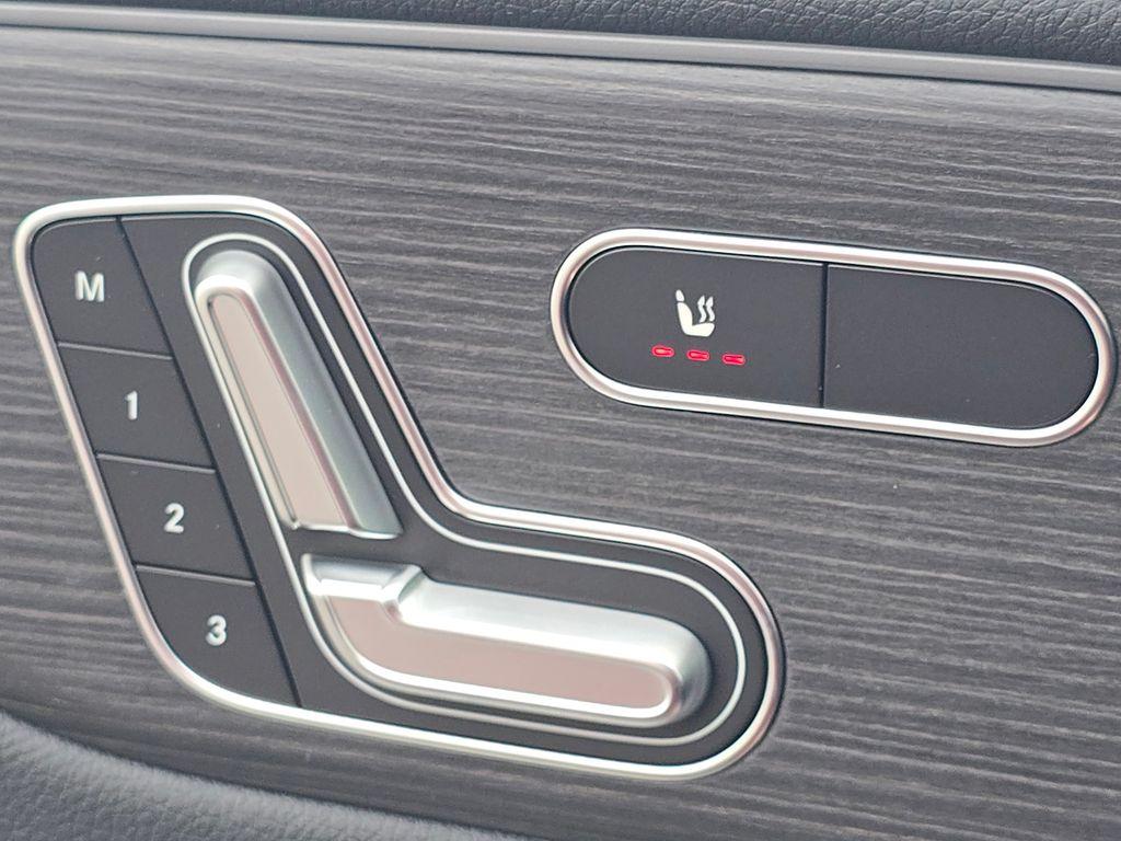 MERCEDES-BENZ GLA - 6