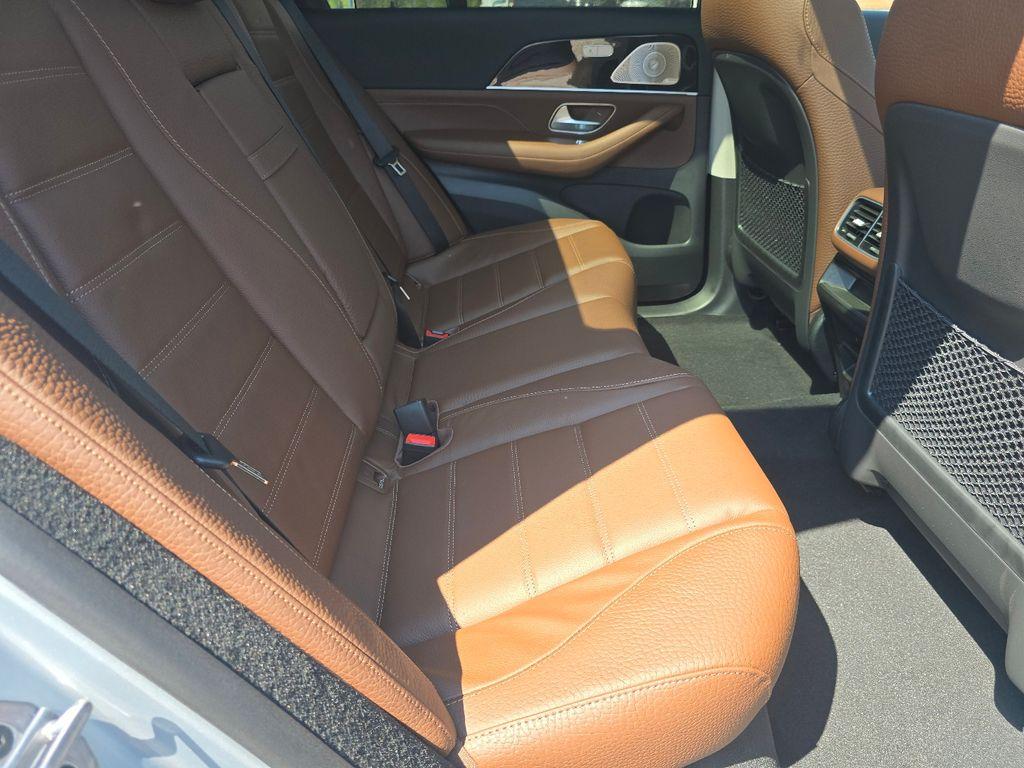 2026 Mercedes-BENZ GLE — миниатюра 20