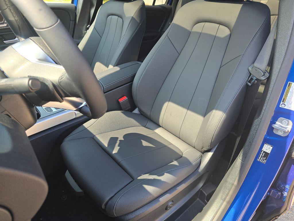 2026 Mercedes-BENZ GLB 缩略图 24