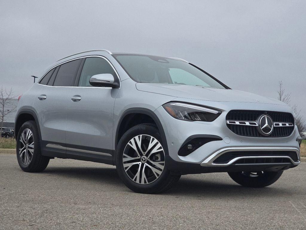 MERCEDES-BENZ GLA - 2