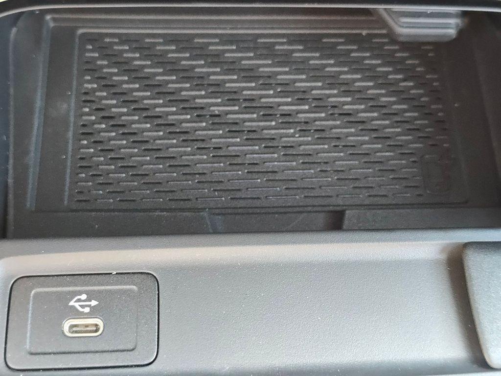 2026 Mercedes-BENZ GLB — миниатюра 31