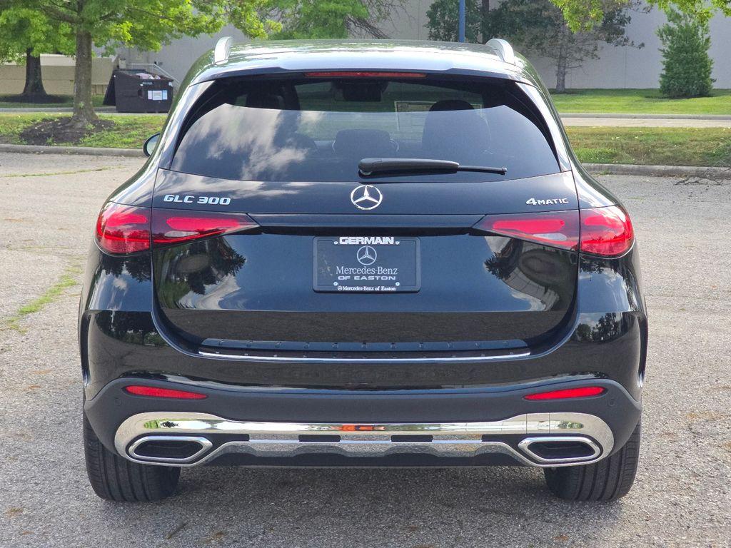 2026 Mercedes-BENZ GLC — миниатюра 16