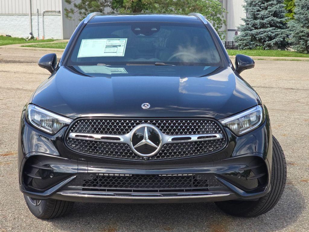 2026 Mercedes-BENZ GLC — миниатюра 12