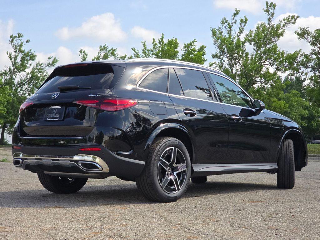 2026 Mercedes-BENZ GLC — миниатюра 17