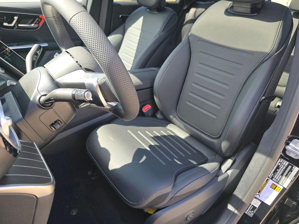 2026 Mercedes-BENZ GLC — миниатюра 25