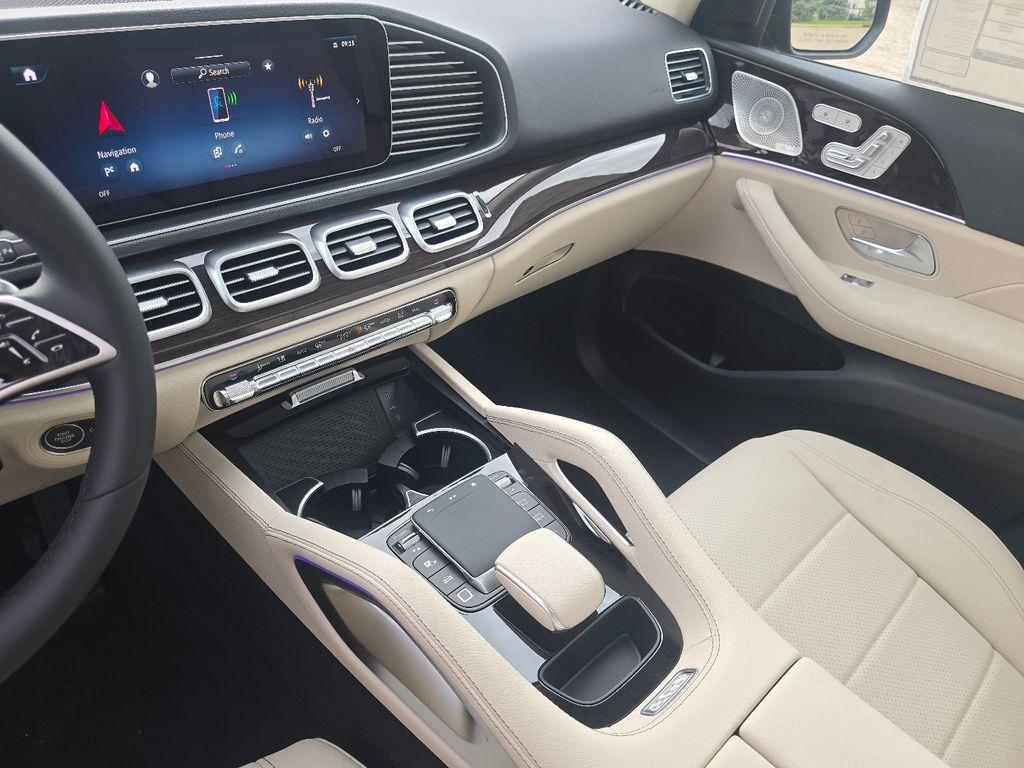 2026 Mercedes-BENZ GLE — миниатюра 32