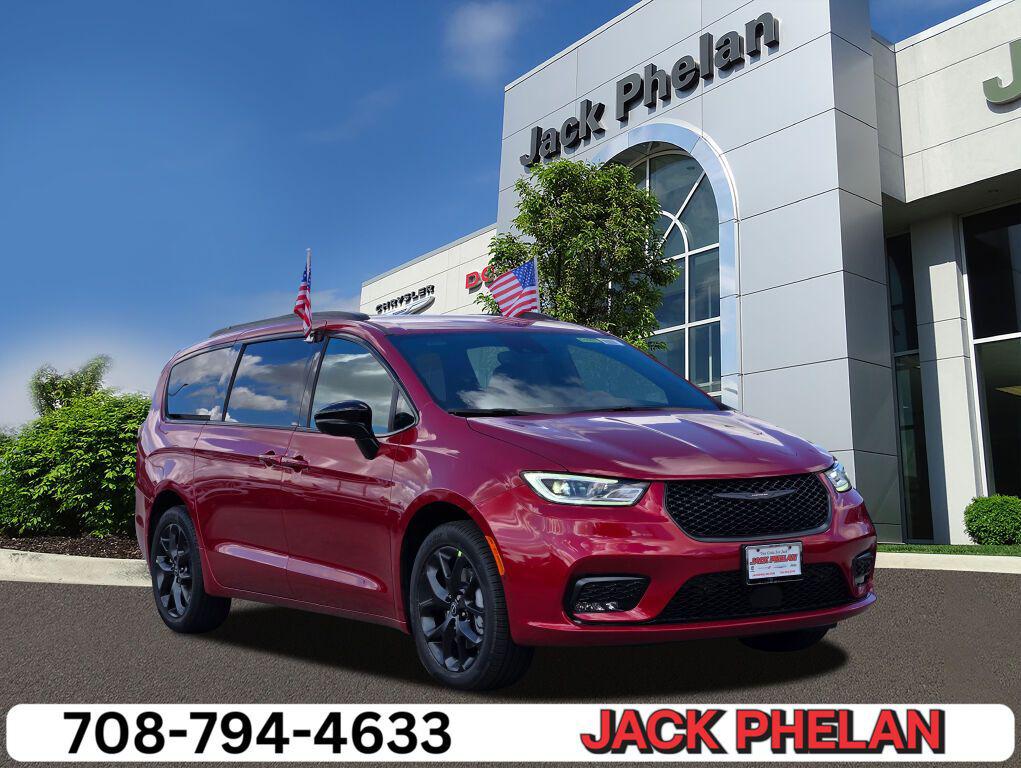 New 2026 Chrysler Pacifica L
