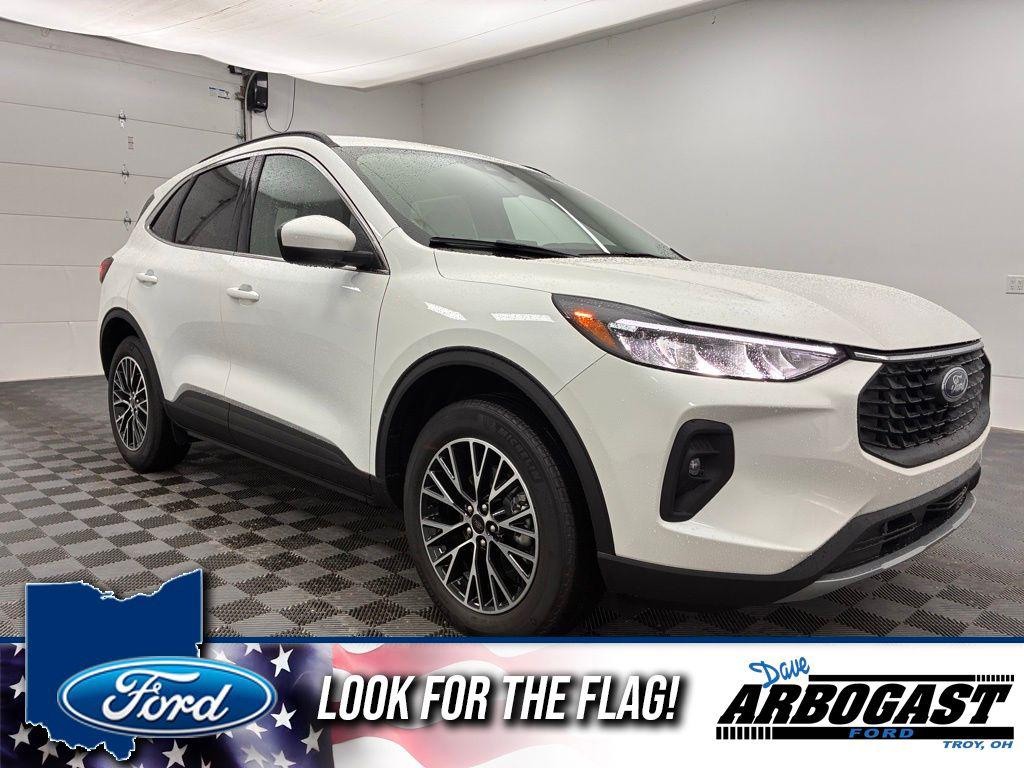 New 2026 Ford Escape PHEV SE