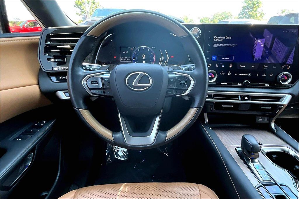 صورة 10 لـ 2023 Lexus RX 350 PREMIUM PLUS