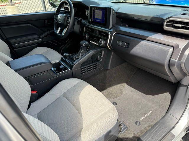 2025 Toyota 4RUNNER SR5 — миниатюра 27