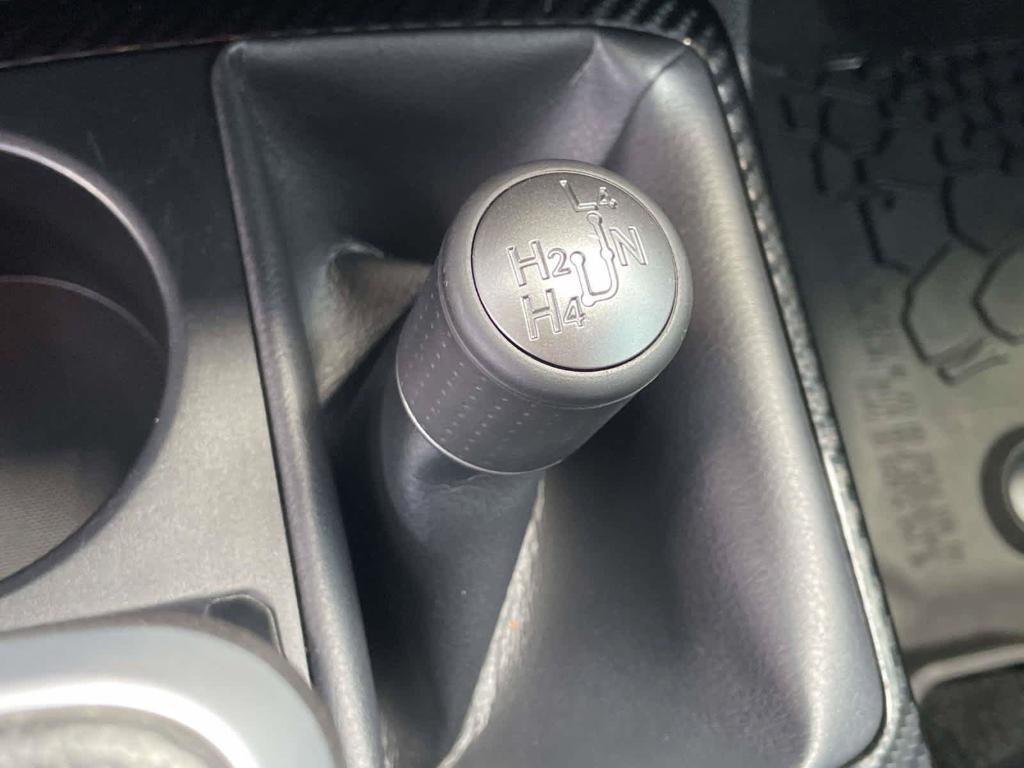 2022 Toyota 4RUNNER TRD PRO thumbnail 34