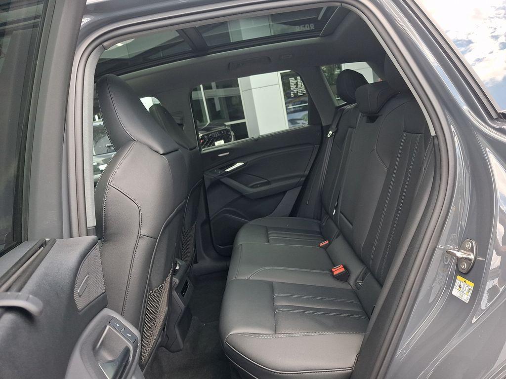صورة 10 لـ 2025 AUDI Q6 E-TRON PREMIUM PLUS QUATTRO
