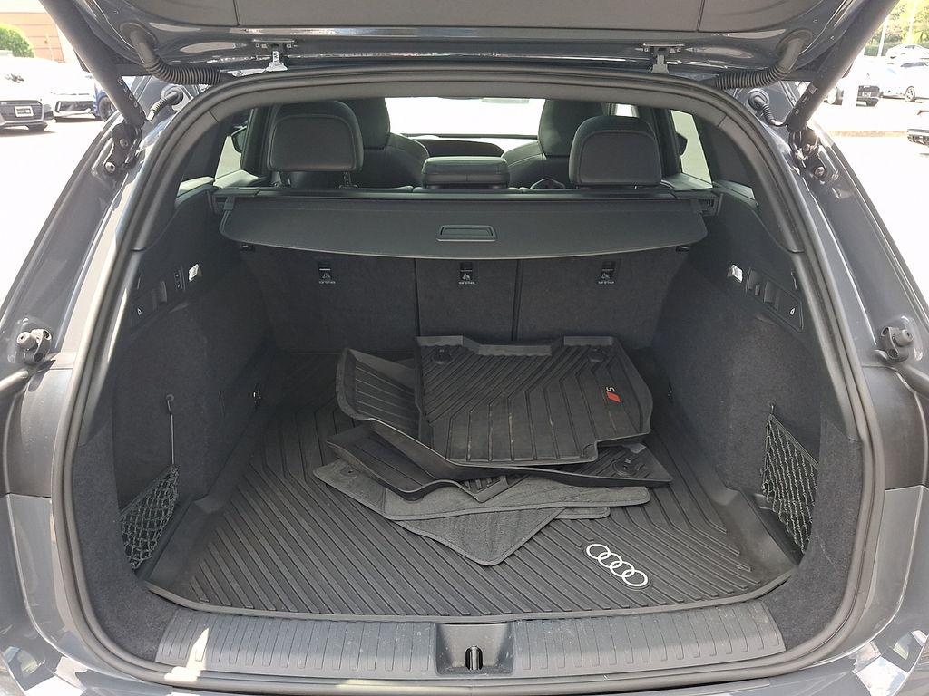 صورة 28 لـ 2025 AUDI SQ6 E-TRON PRESTIGE QUATTRO