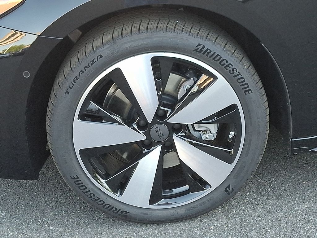 صورة 5 لـ 2026 AUDI A5 PREMIUM PLUS TFSI QUATTRO S TRONIC