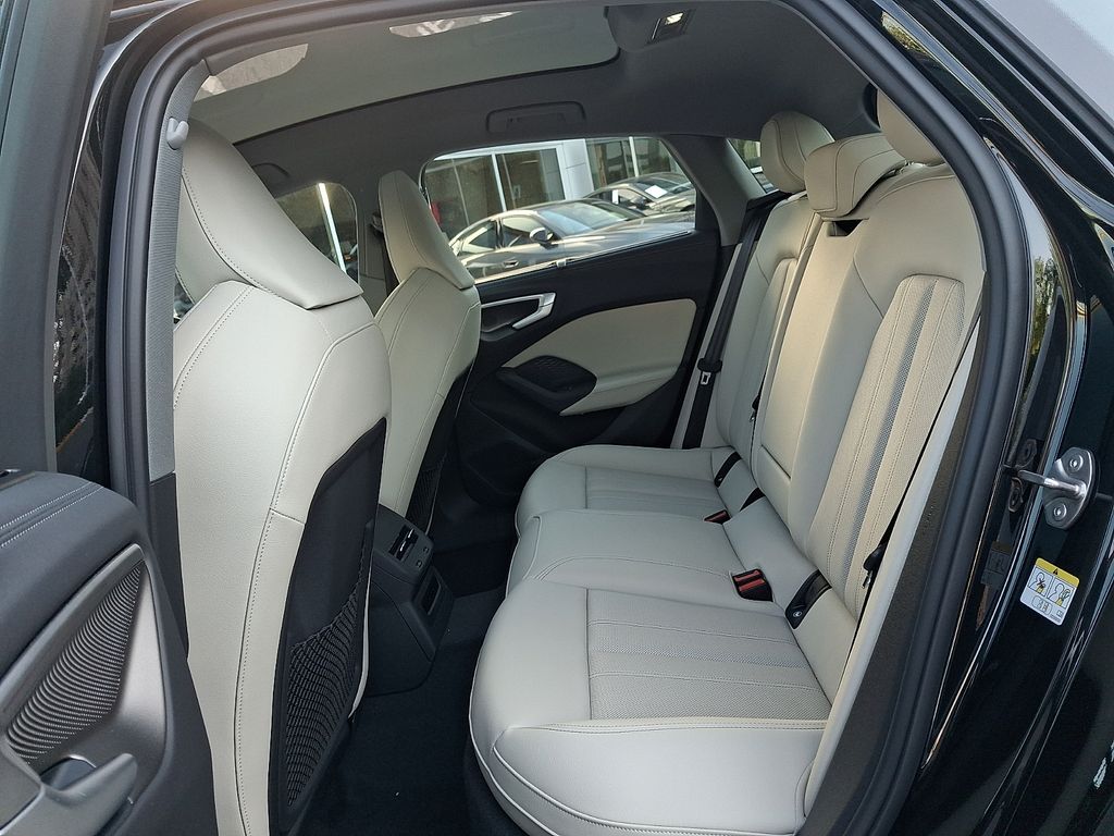 صورة 7 لـ 2026 AUDI A5 PREMIUM PLUS TFSI QUATTRO S TRONIC
