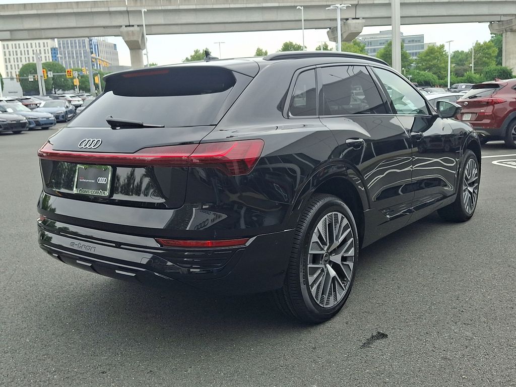 2024 AUDI Q8 E-TRON PRESTIGE — фото 4
