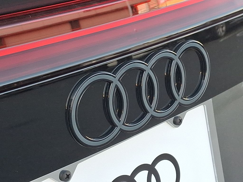 صورة مصغرة 24 لـ 2026 AUDI Q8 55 PREMIUM PLUS