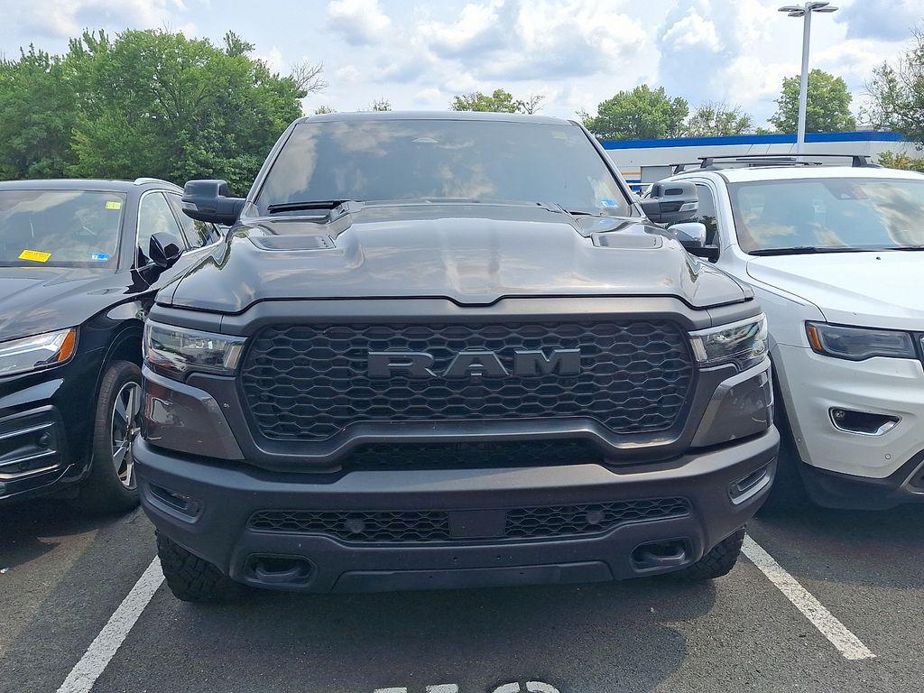 2025 RAM 1500 REBEL 照片 2