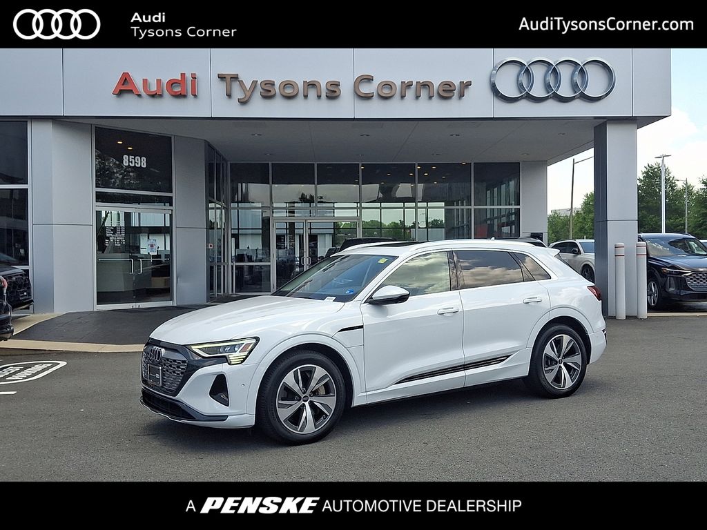 صورة 1 لـ 2024 AUDI Q8 E-TRON PREMIUM PLUS