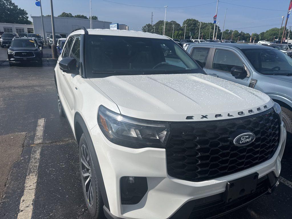 New 2026 Ford Explorer ST-Line