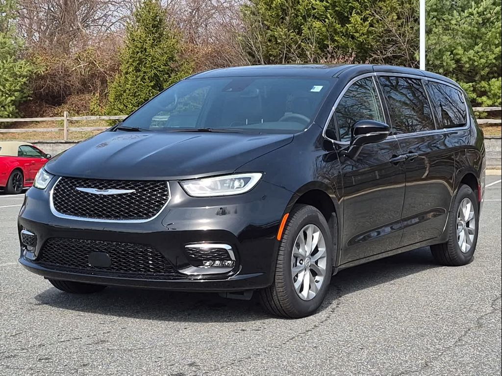 New 2026 Chrysler Pacifica Limited