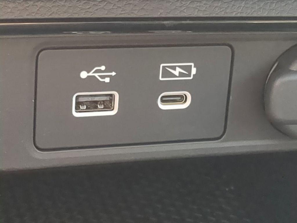صورة مصغرة 19 لـ 2025 Honda CR-V EX