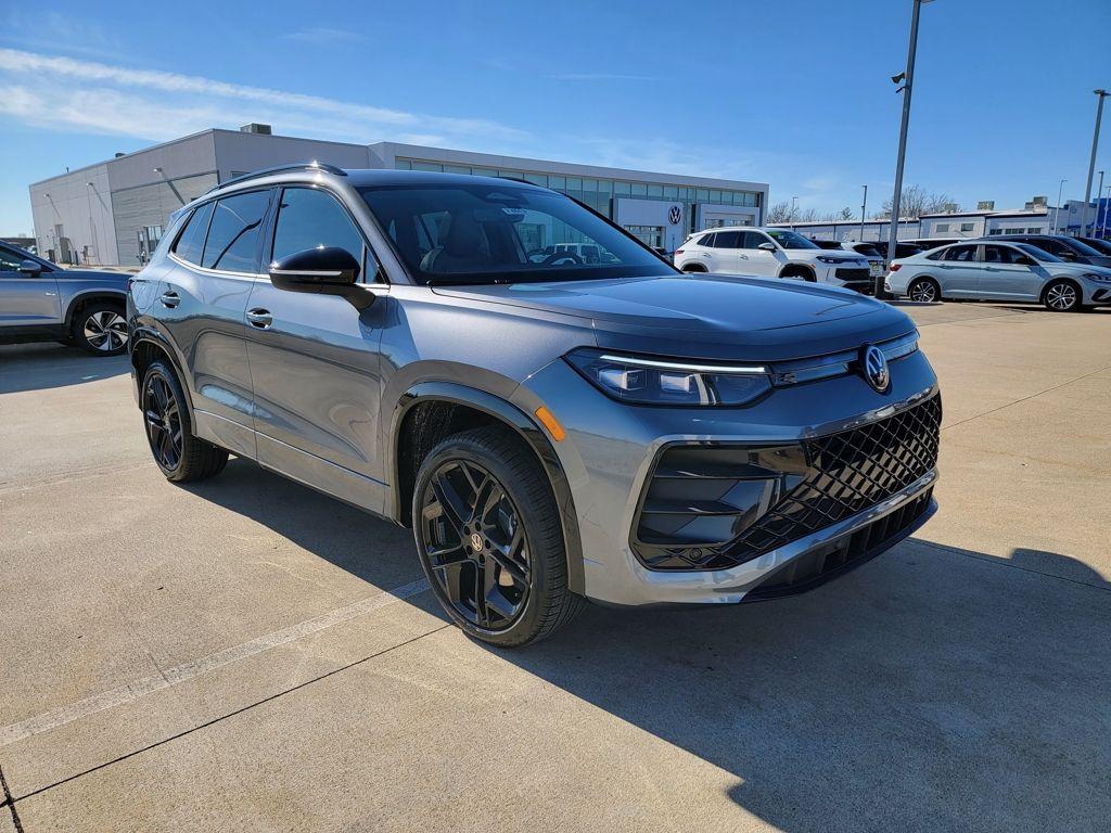 New 2026 Volkswagen Tiguan 2.0T SE R-Line Black