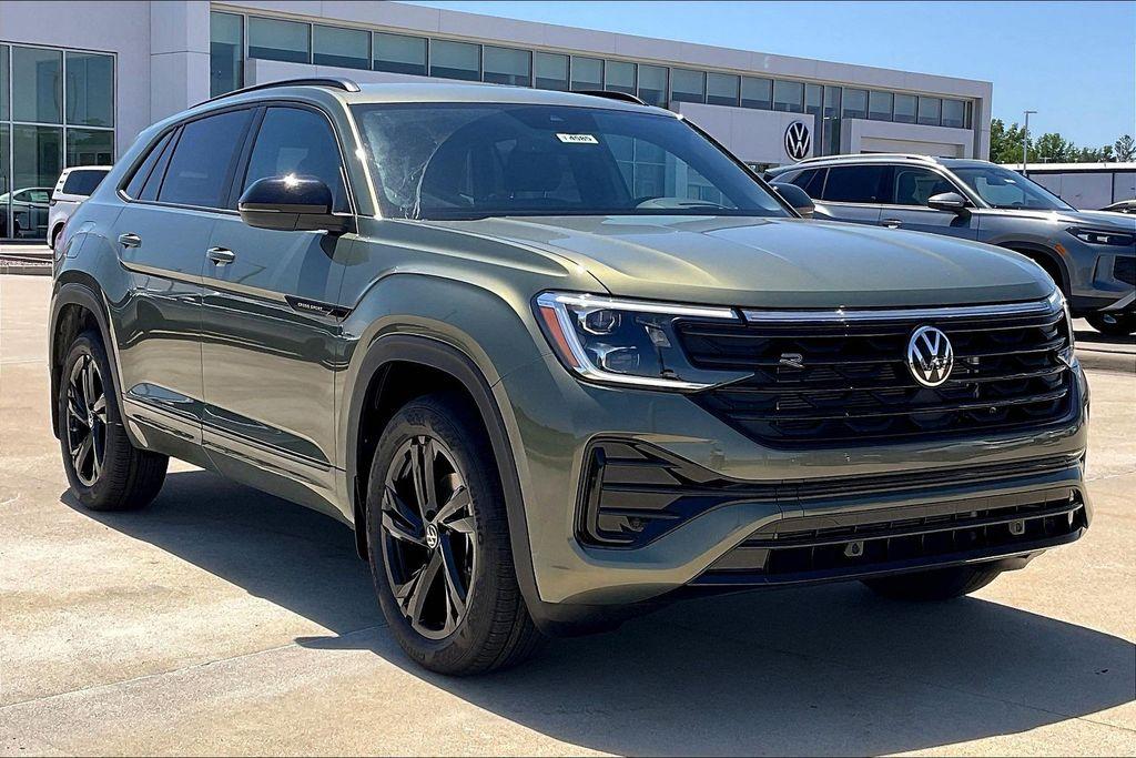 New 2026 Volkswagen Atlas Cross Sport 2.0T SEL R-Line Black
