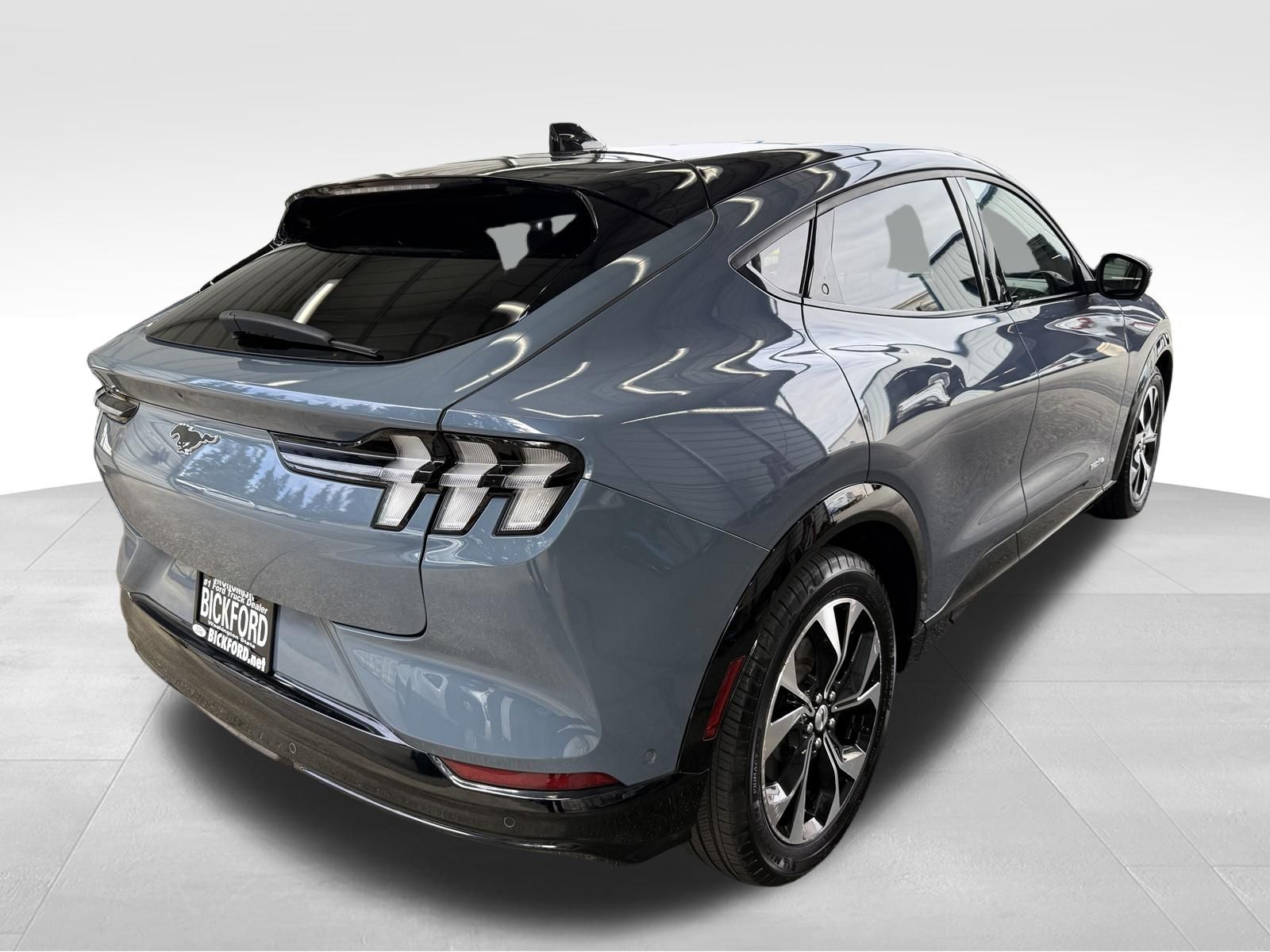 2023 FORD MUSTANG MACH-E PREMIUM — фото 5