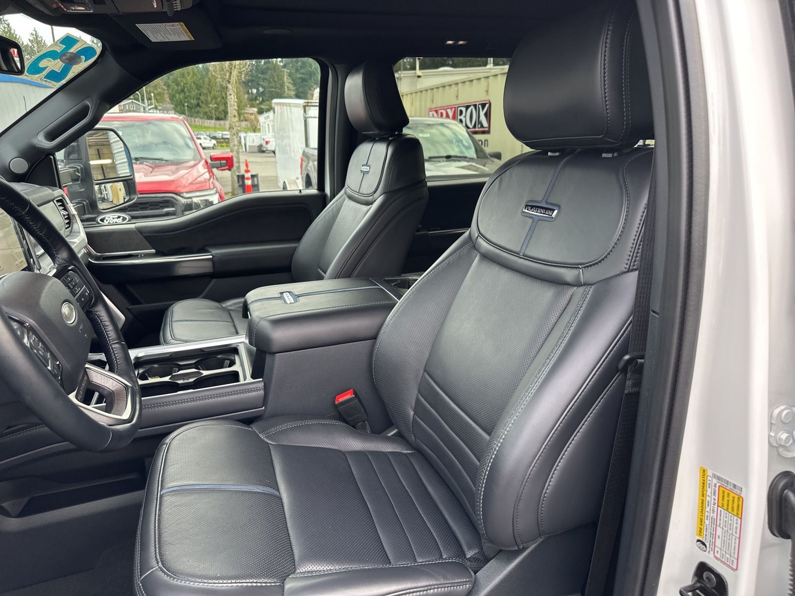 2025 FORD F-350 PLATINUM — миниатюра 15