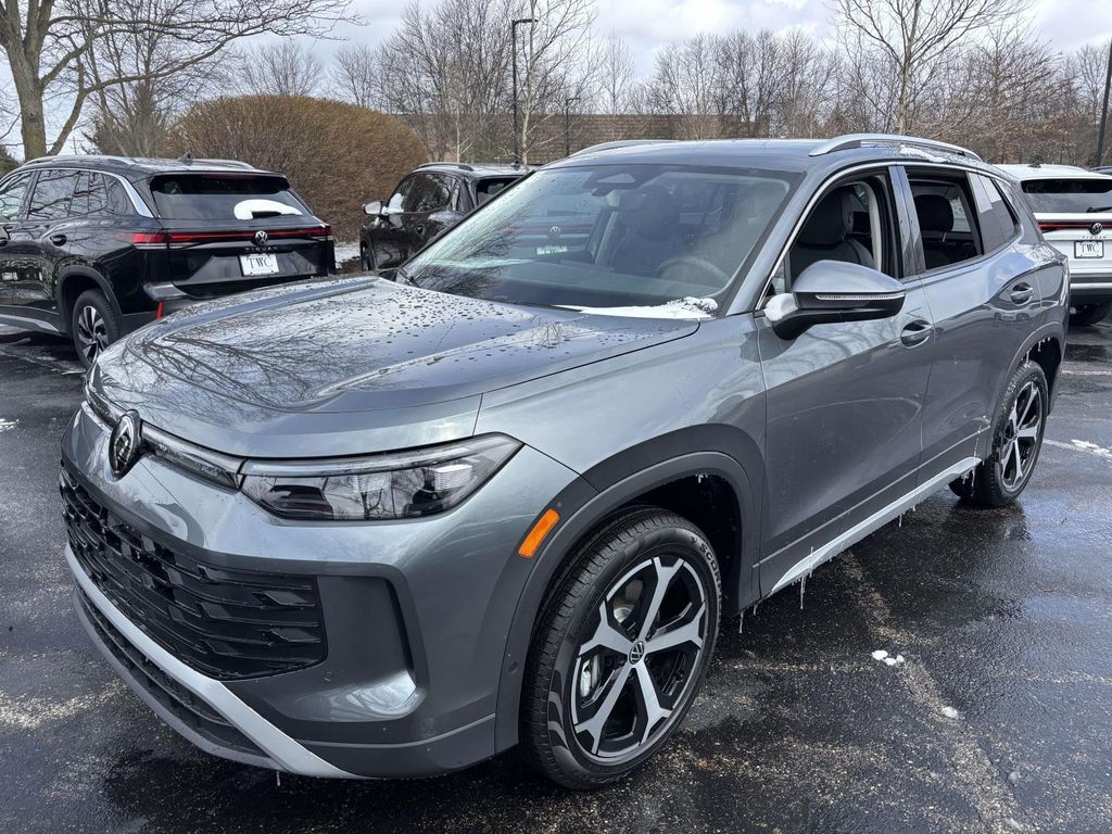 New 2026 Volkswagen Tiguan 2.0T SE 4MOTION