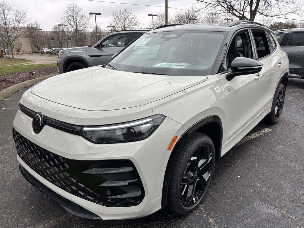 New 2026 Volkswagen Tiguan 2.0T SE R-Line Black 4MOTION