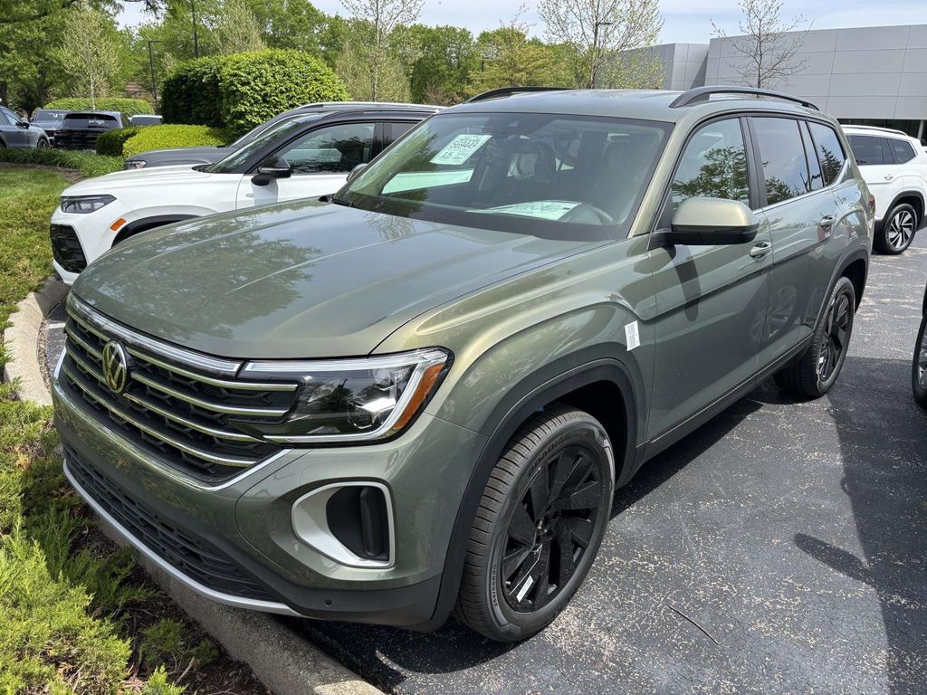 New 2026 Volkswagen Atlas 2.0T SE w/Technology 4MOTION