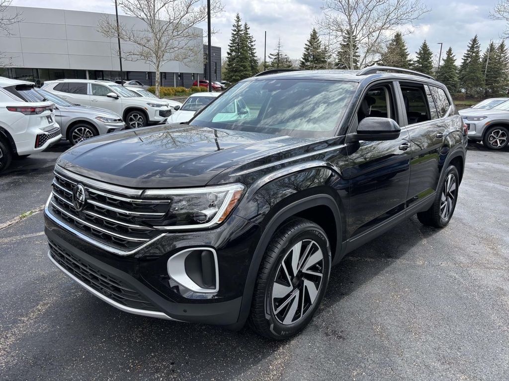 New 2026 Volkswagen Atlas 2.0T SE w/Technology 4MOTION