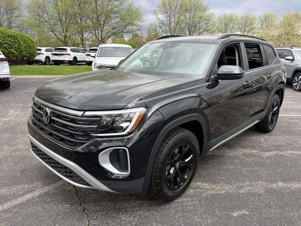 New 2026 Volkswagen Atlas Peak Edition