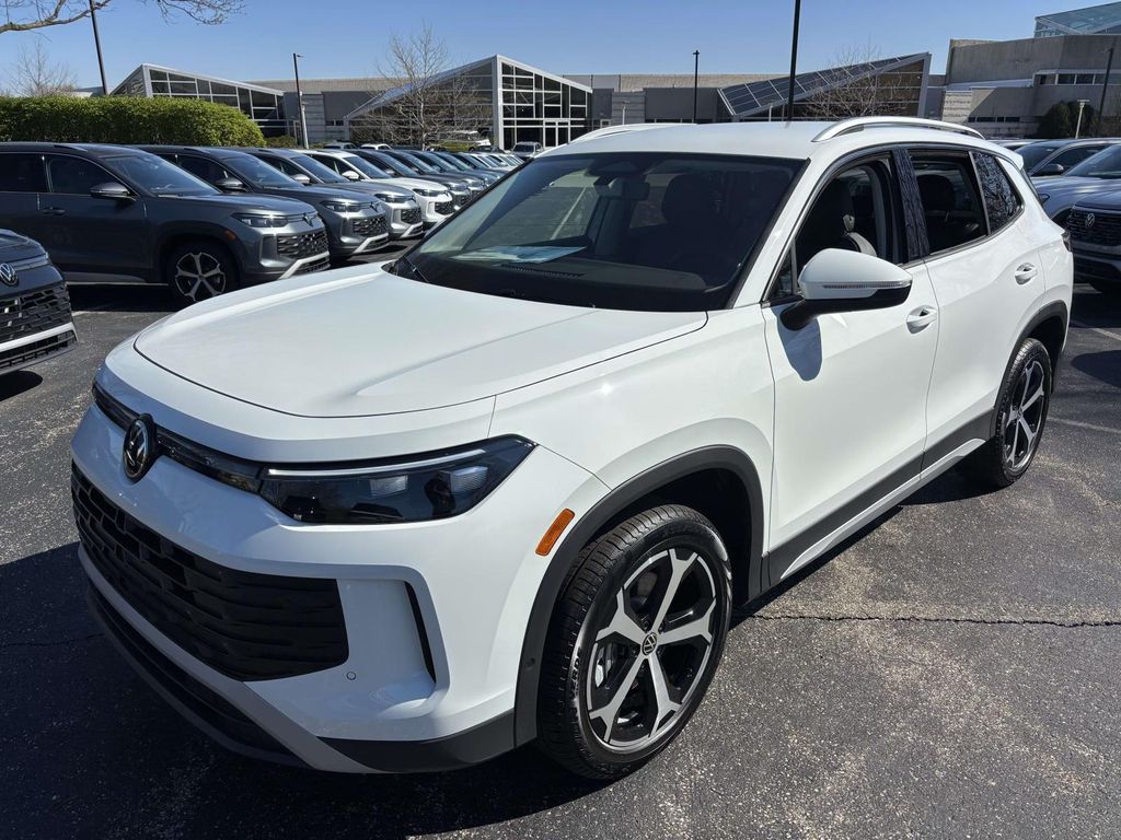 New 2026 Volkswagen Tiguan 2.0T SE 4MOTION