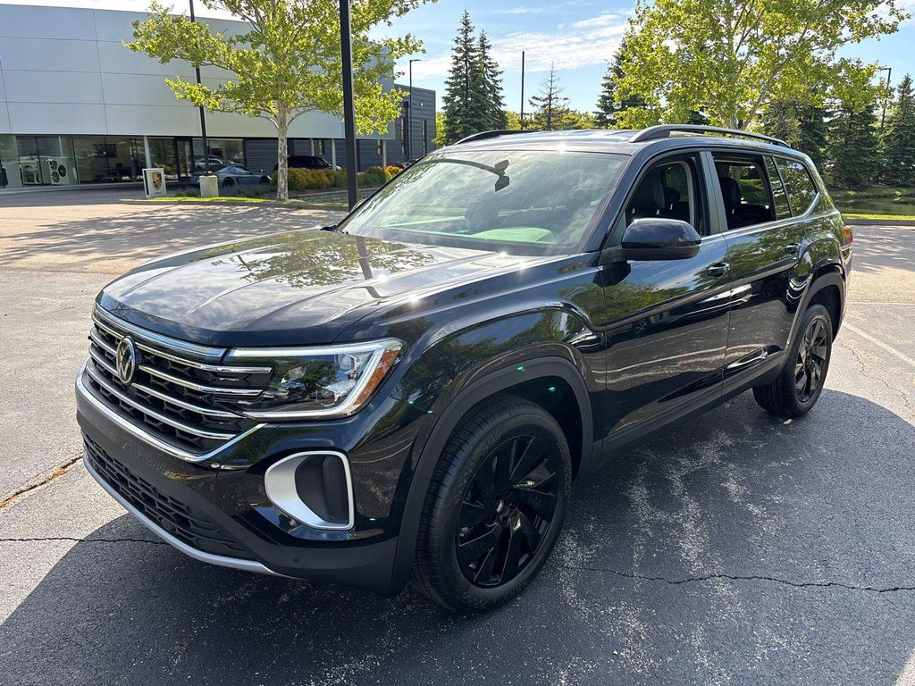 New 2026 Volkswagen Atlas 2.0T SE w/Technology 4MOTION