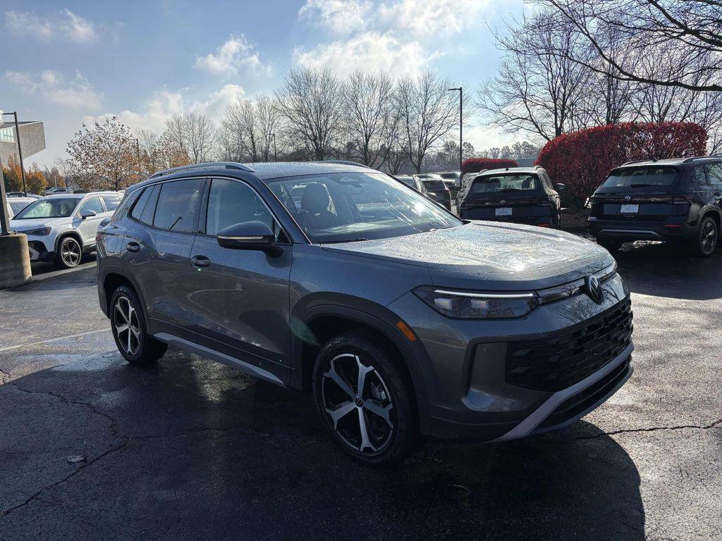 New 2026 Volkswagen Tiguan 2.0T SE 4MOTION