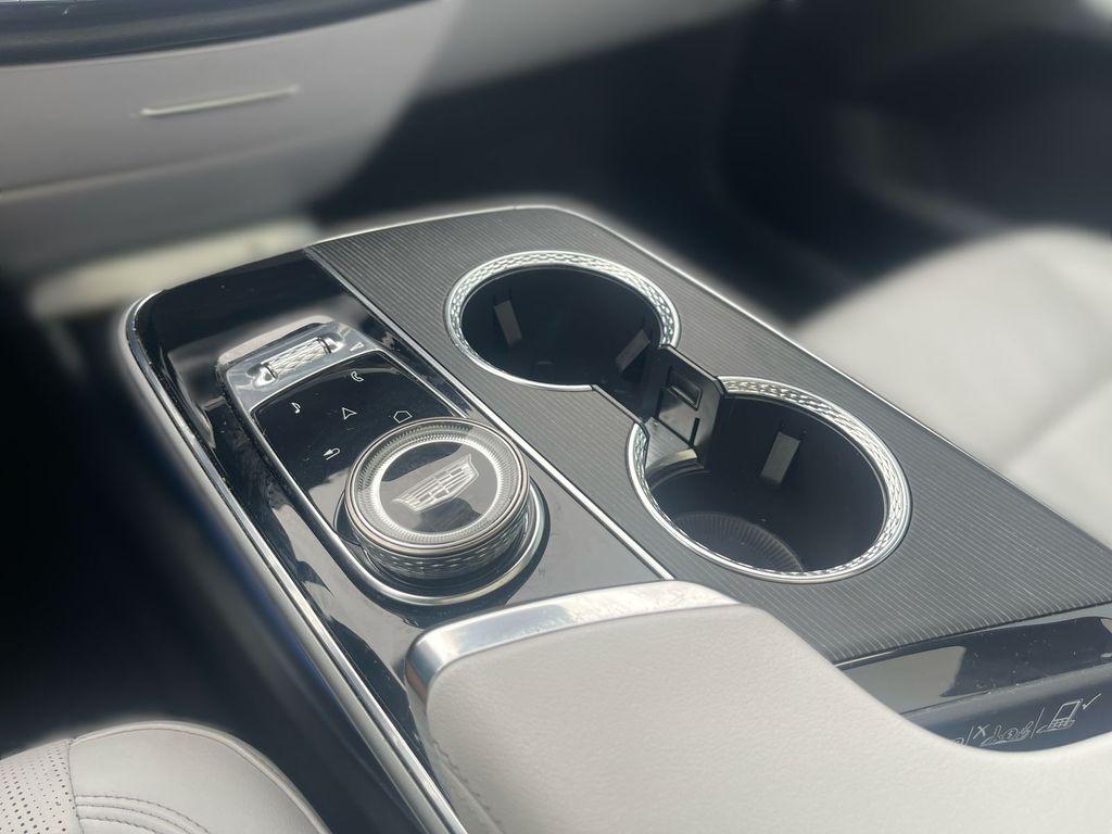 صورة مصغرة 33 لـ 2024 Cadillac LYRIQ LUXURY