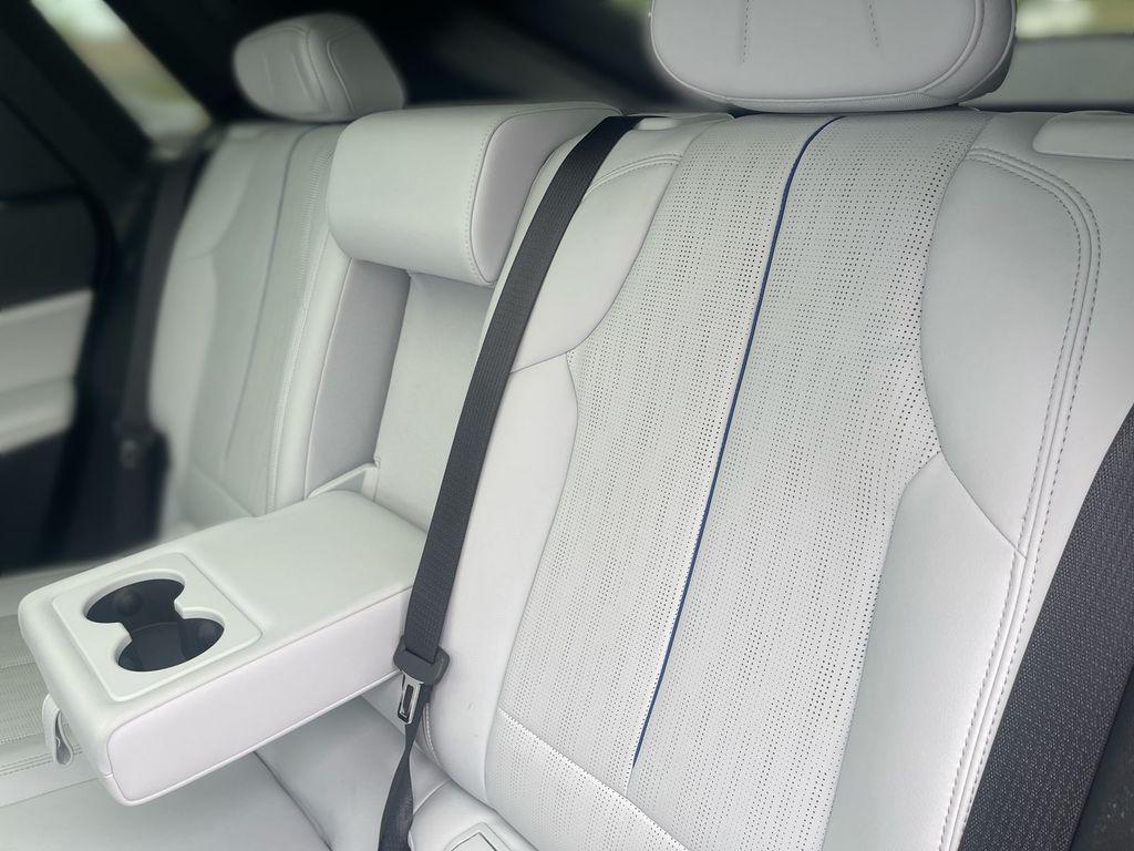 صورة مصغرة 38 لـ 2024 Cadillac LYRIQ LUXURY