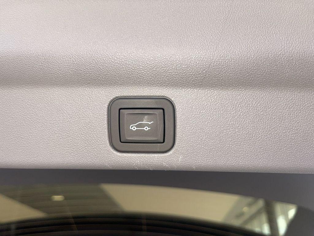 2026 Cadillac ESCALADE IQ LUXURY 缩略图 17