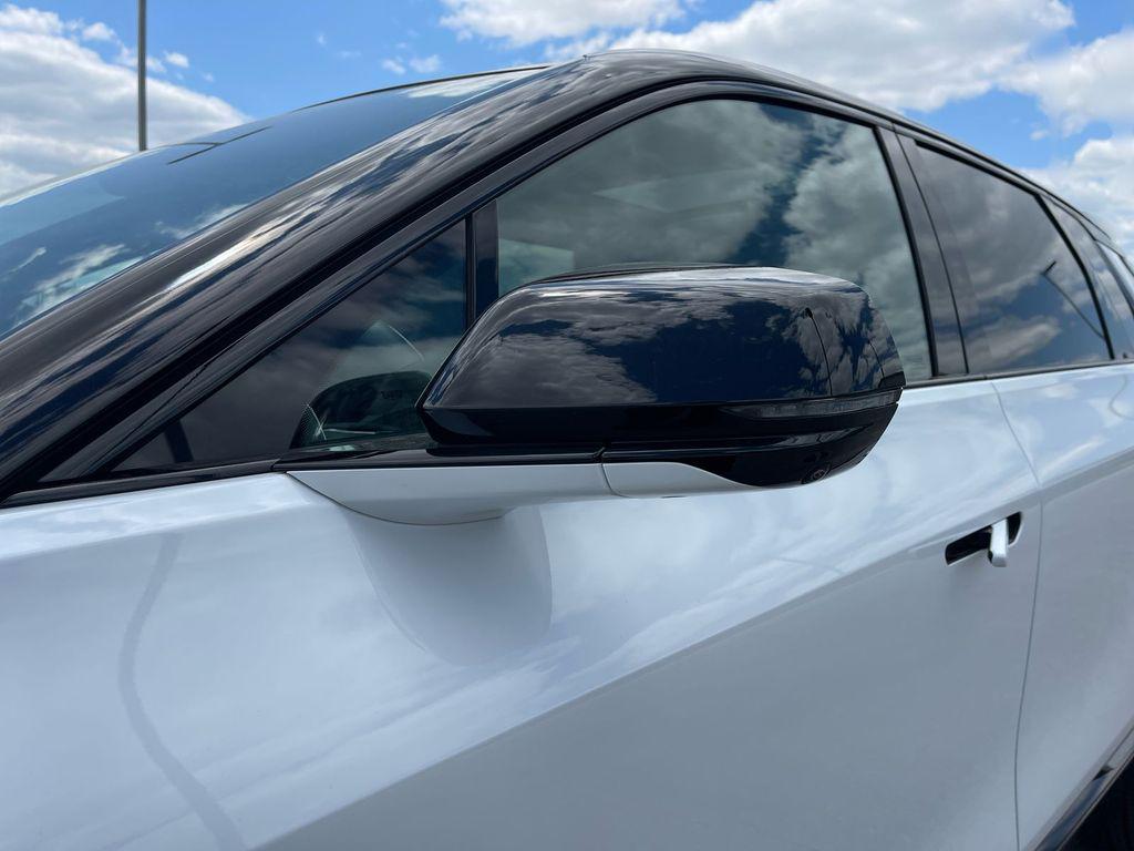 2026 Cadillac LYRIQ PREMIUM SPORT — миниатюра 11