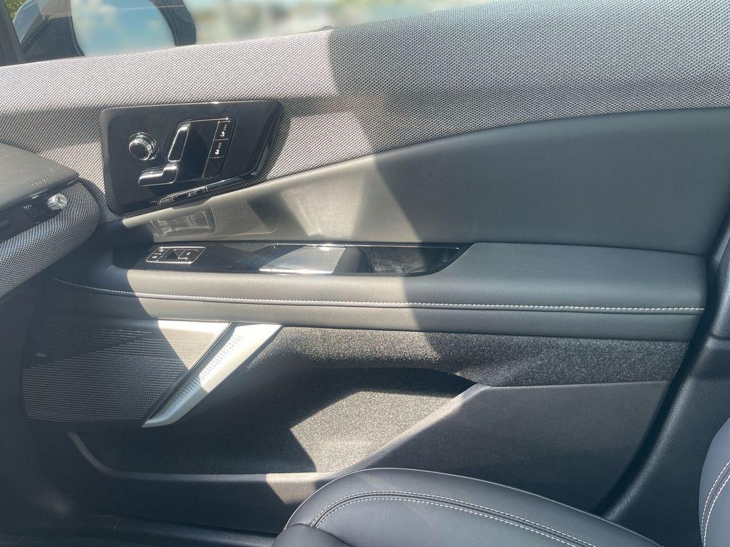 صورة مصغرة 30 لـ 2027 Cadillac OPTIQ SPORT