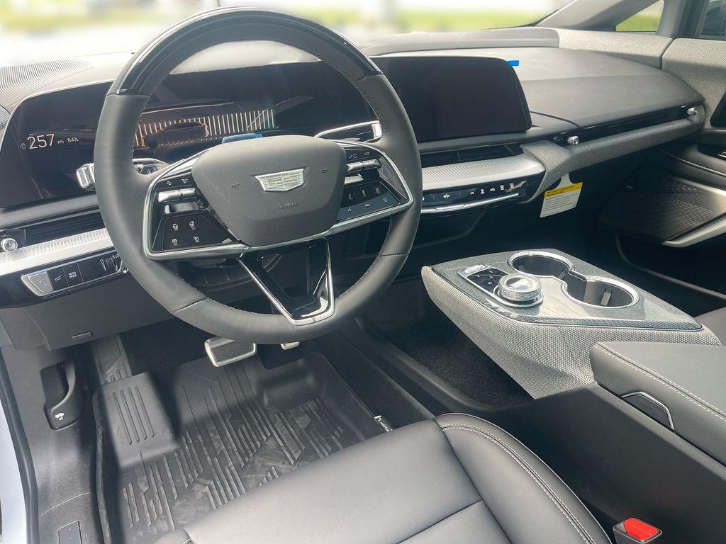 صورة مصغرة 18 لـ 2027 Cadillac OPTIQ SPORT