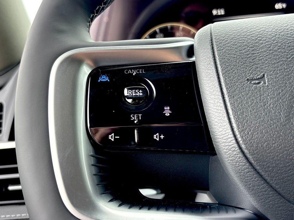 2027 Infiniti QX80 LUXE — миниатюра 20