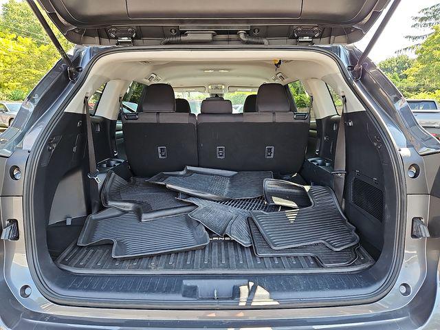 صورة 28 لـ 2023 Toyota HIGHLANDER L