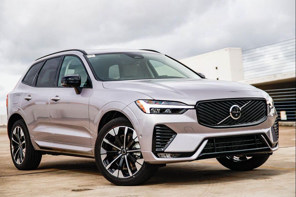 New 2026 Volvo XC60 B5 Ultra